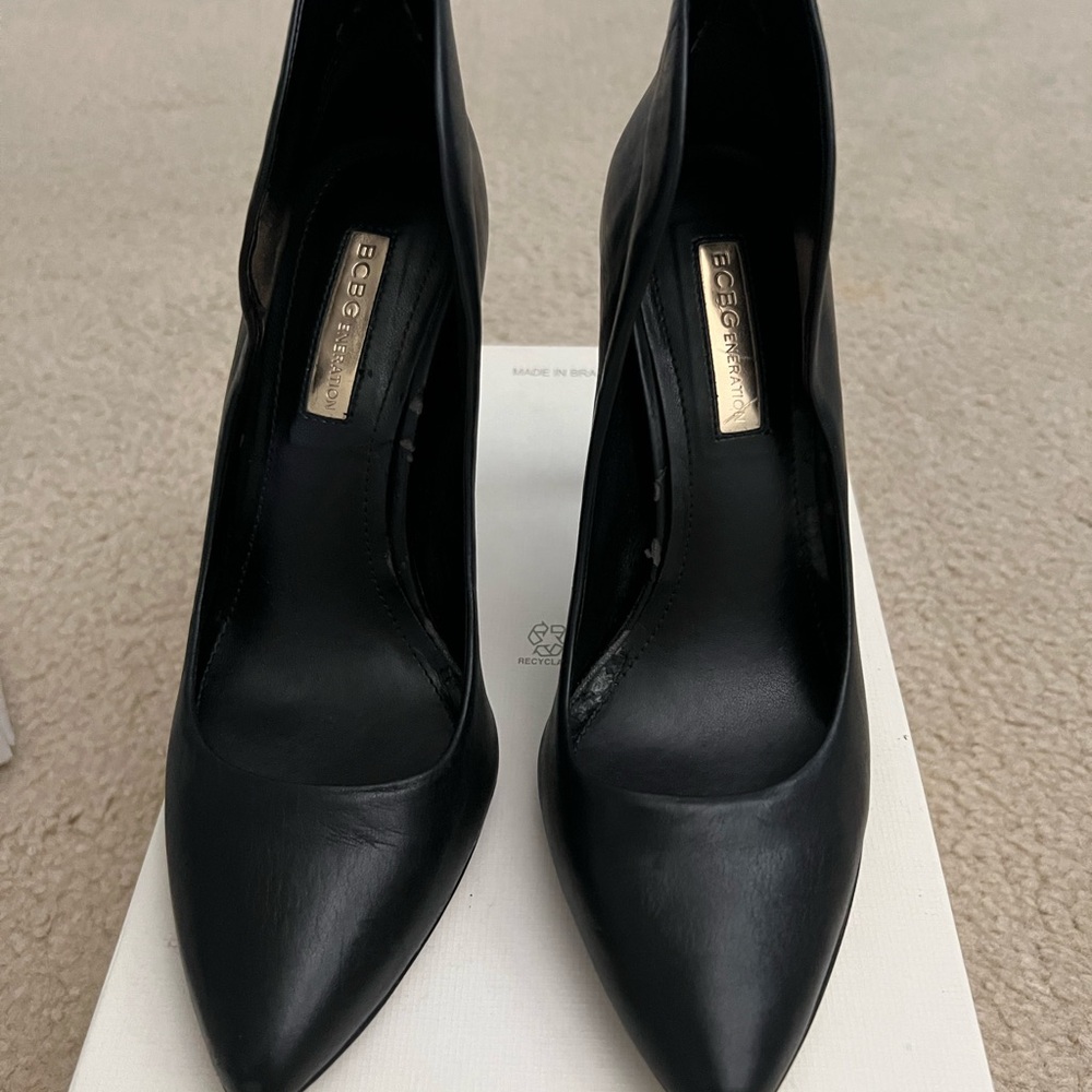BCBGMaxAzria Black Heels Sleek Design